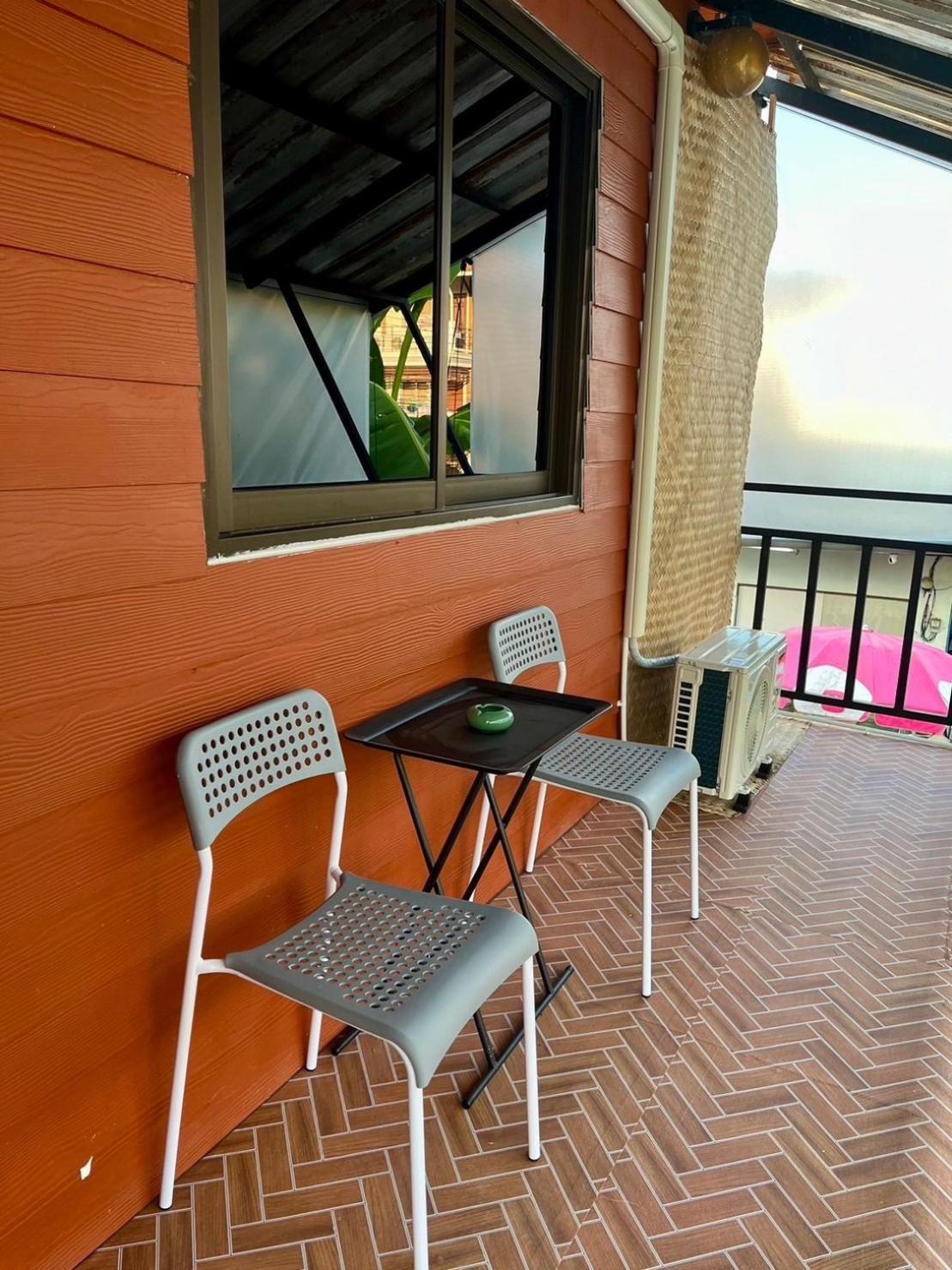 Hotel 14Loft à Chiang Mai Extérieur photo